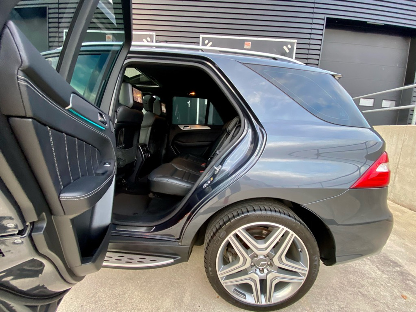 Foto van Mercedes-Benz ML 63 AMG
