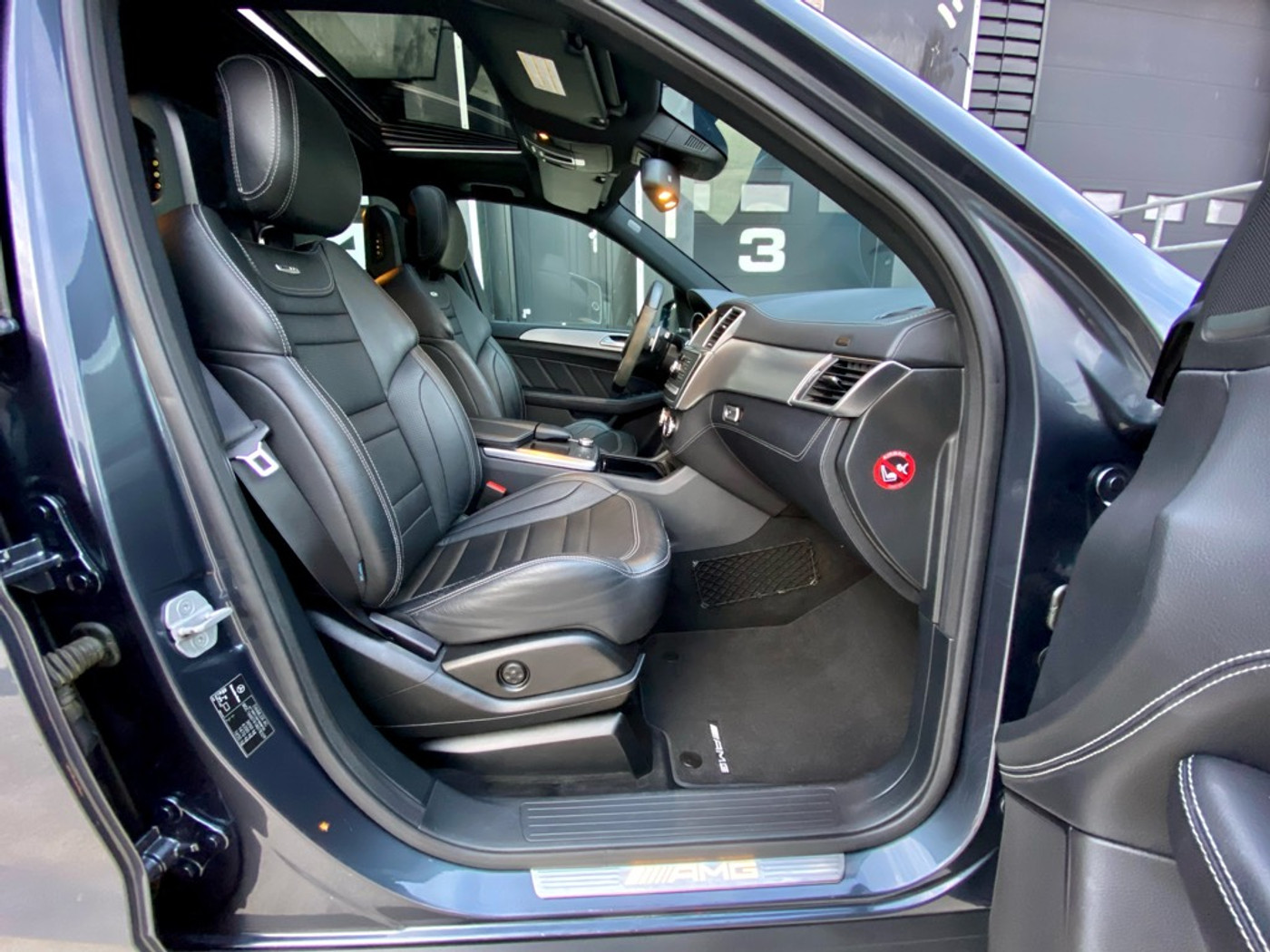 Foto van Mercedes-Benz ML 63 AMG