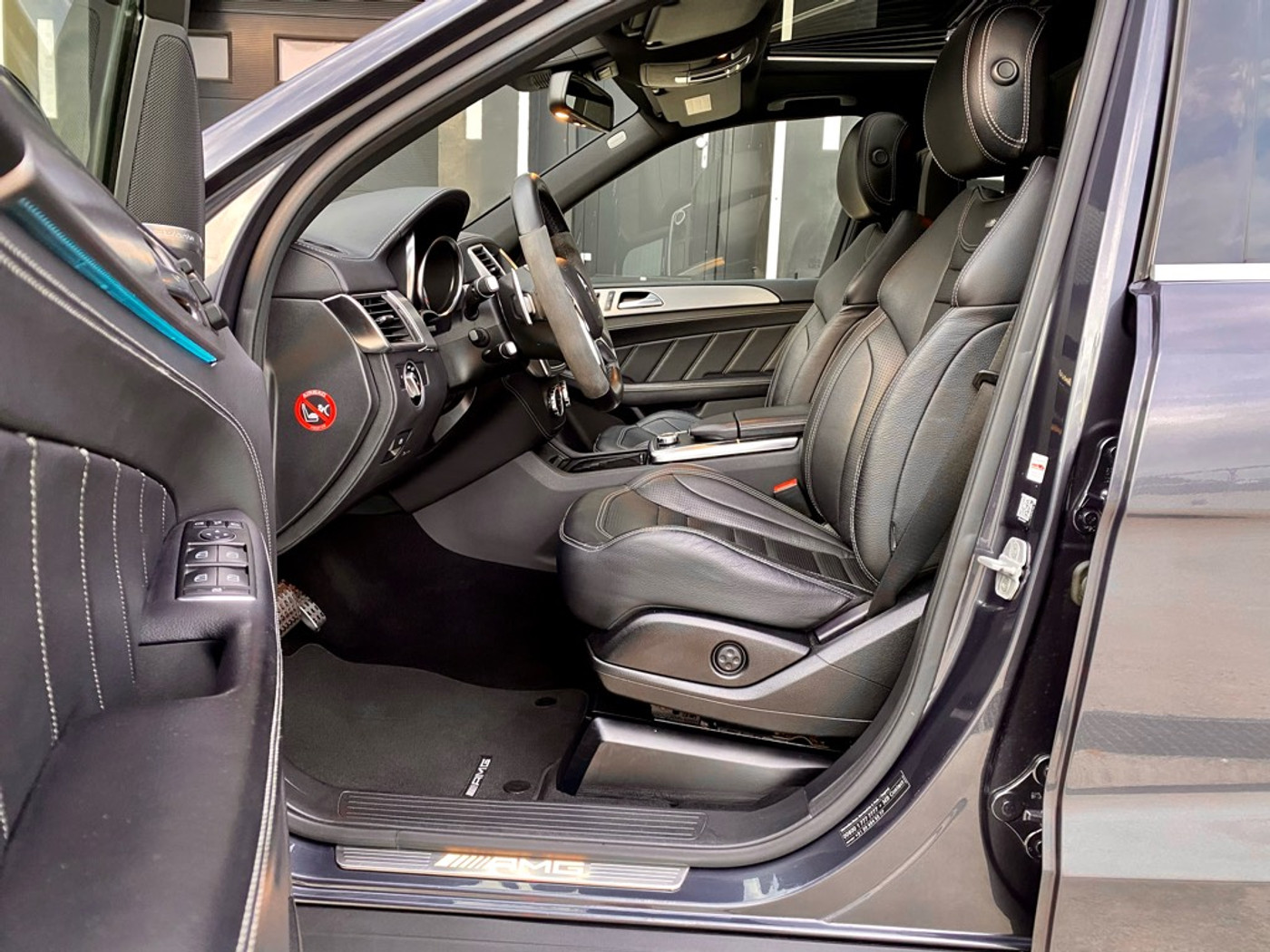 Foto van Mercedes-Benz ML 63 AMG