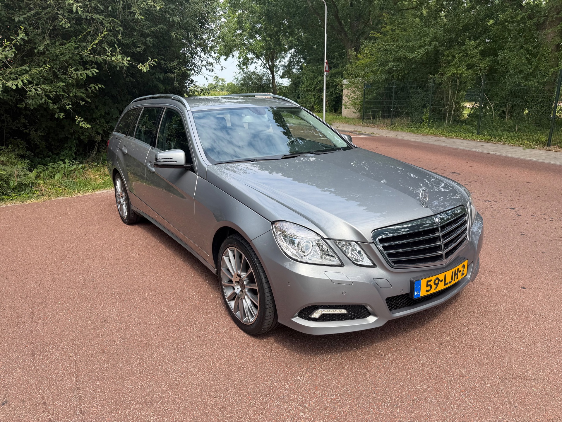 Foto van Mercedes-Benz E 200 Cgi