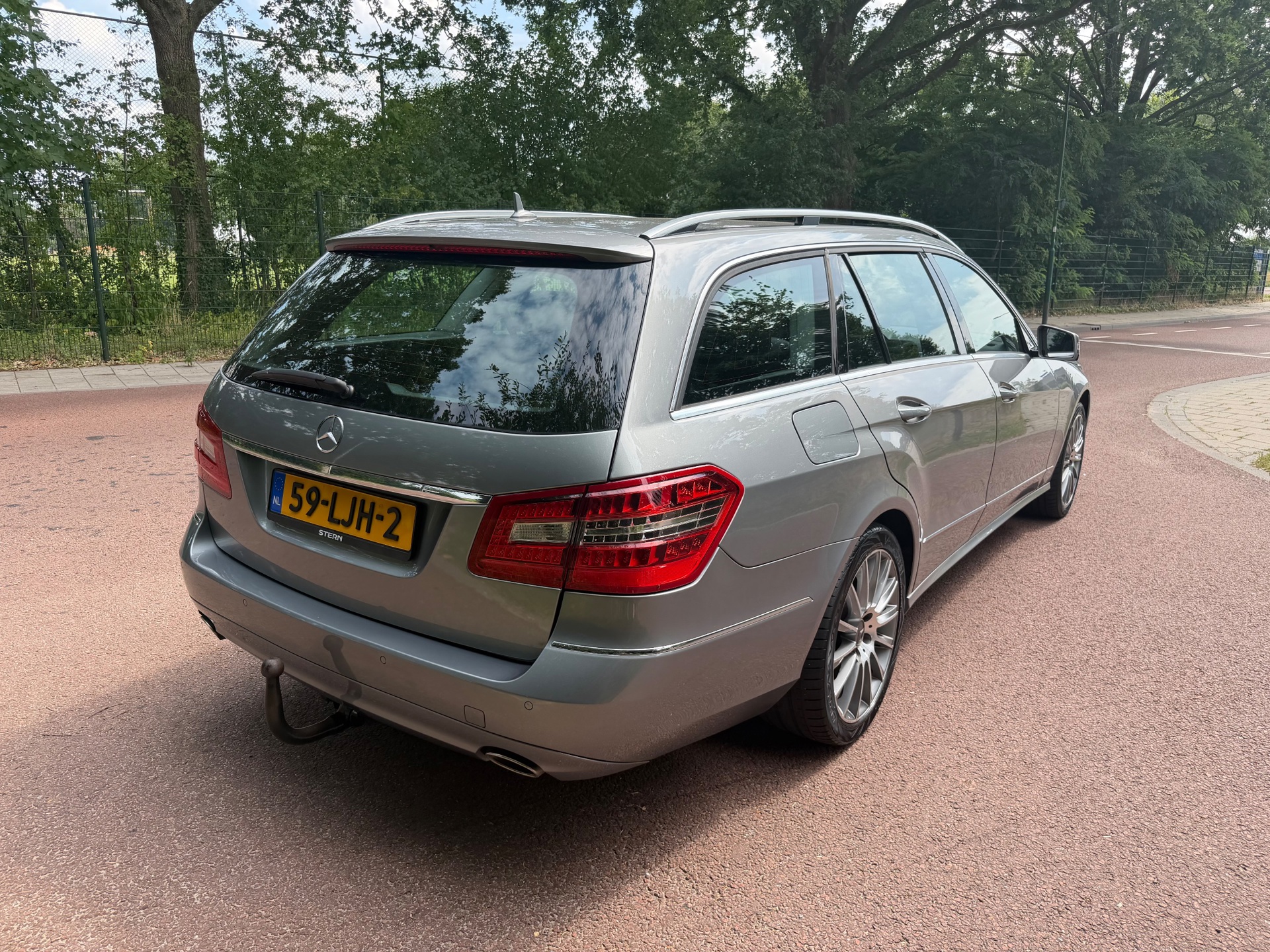 Foto van Mercedes-Benz E 200 Cgi