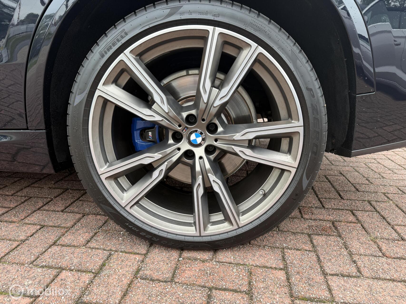 Foto van BMW X5 M50d