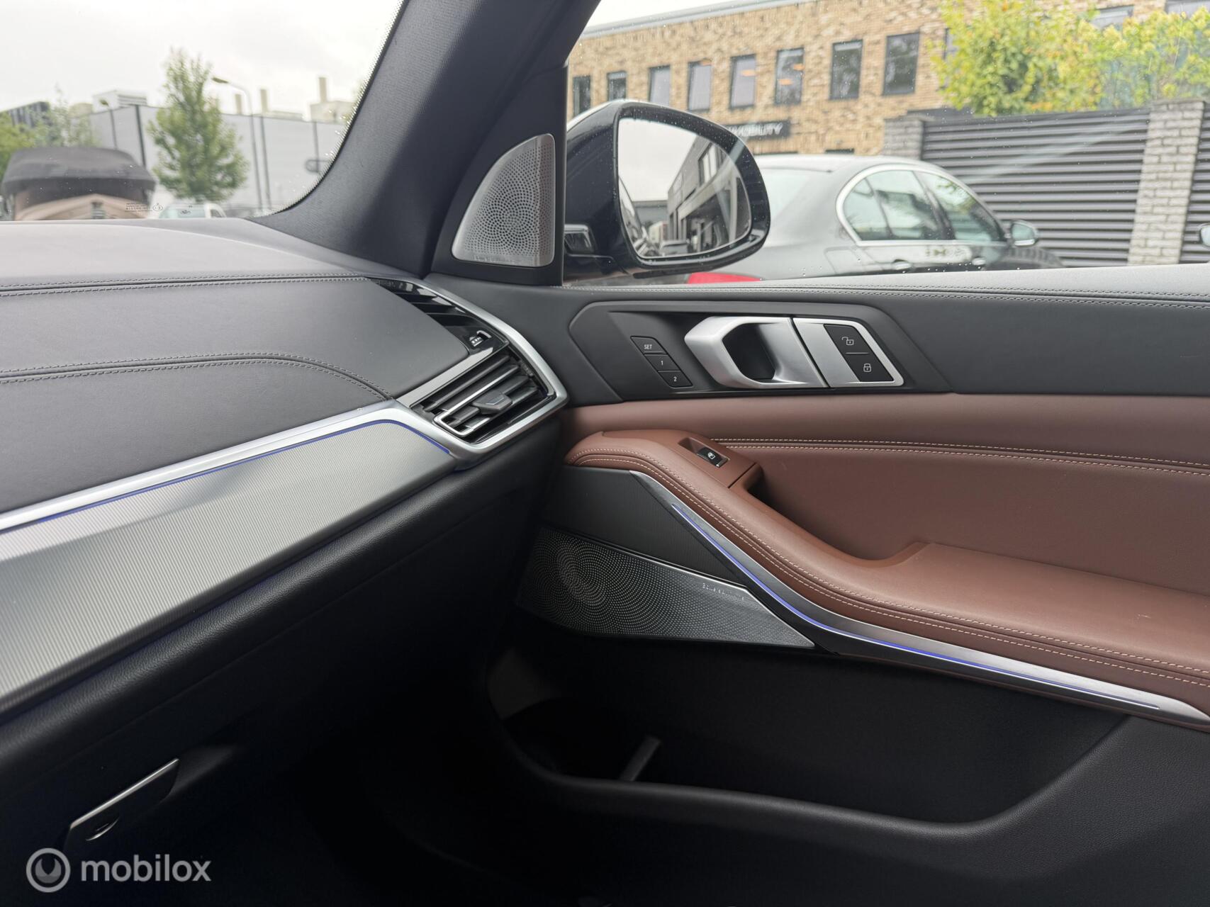 Foto van BMW X5 M50d