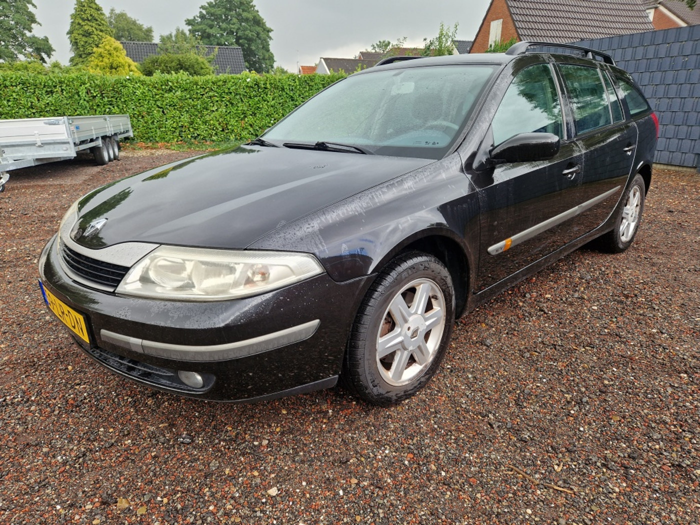 Renault Laguna Grand Tour 1.6-16V Elective 2003 - voorkant
