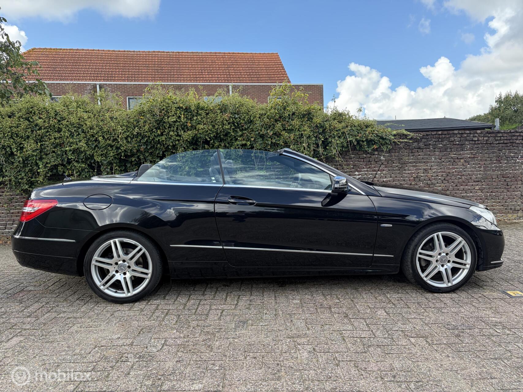 Foto van Mercedes-Benz E 200