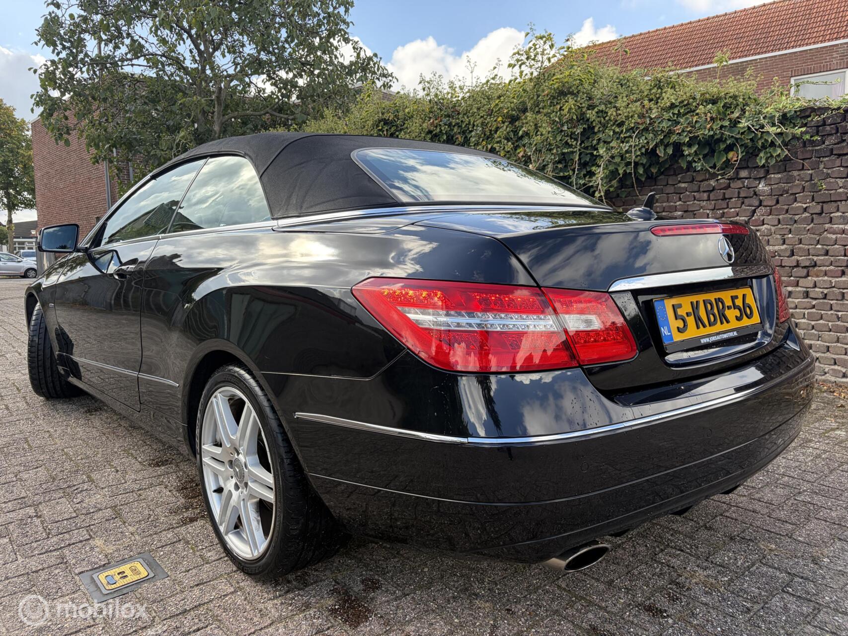 Foto van Mercedes-Benz E 200