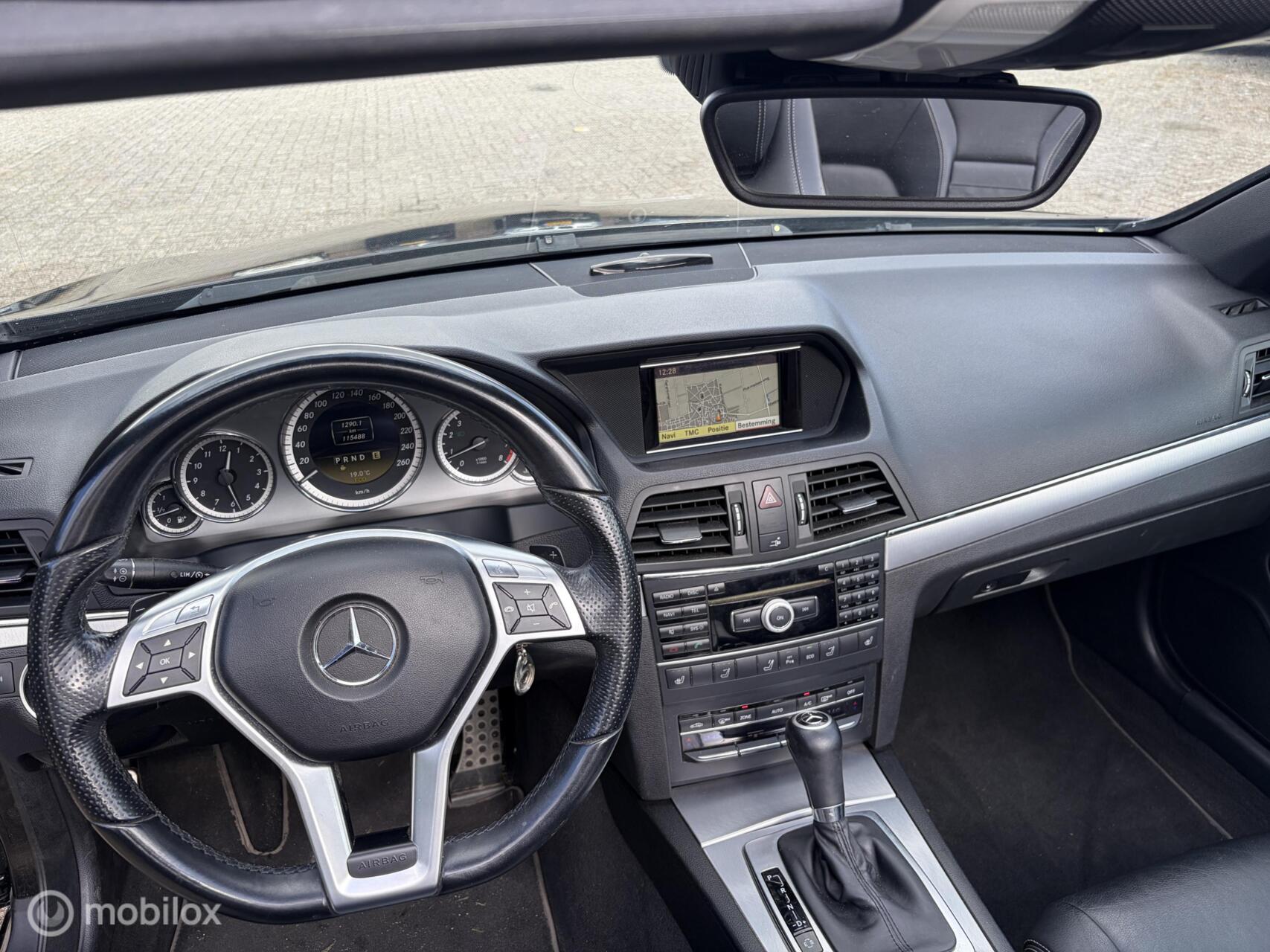 Foto van Mercedes-Benz E 200