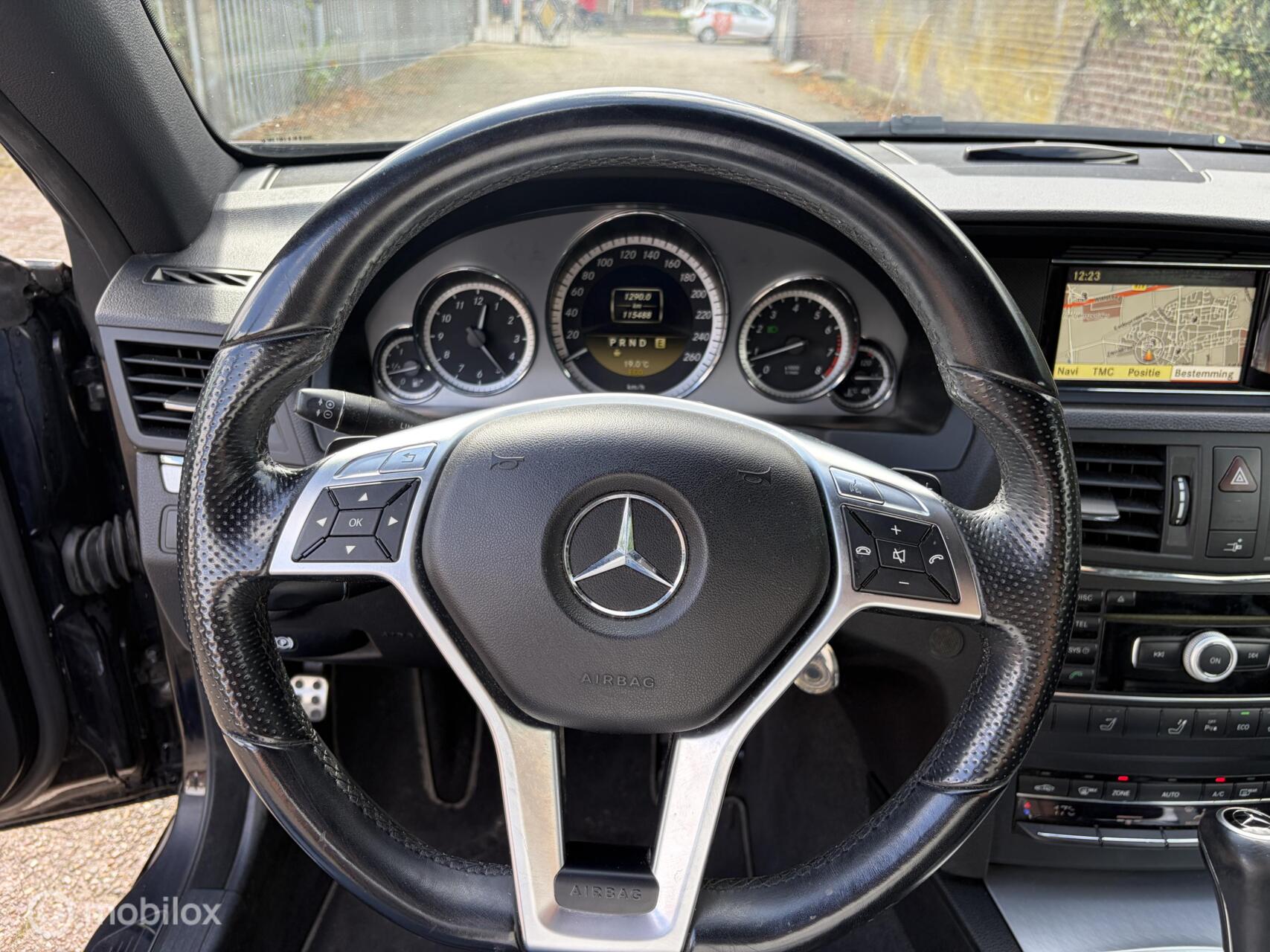 Foto van Mercedes-Benz E 200