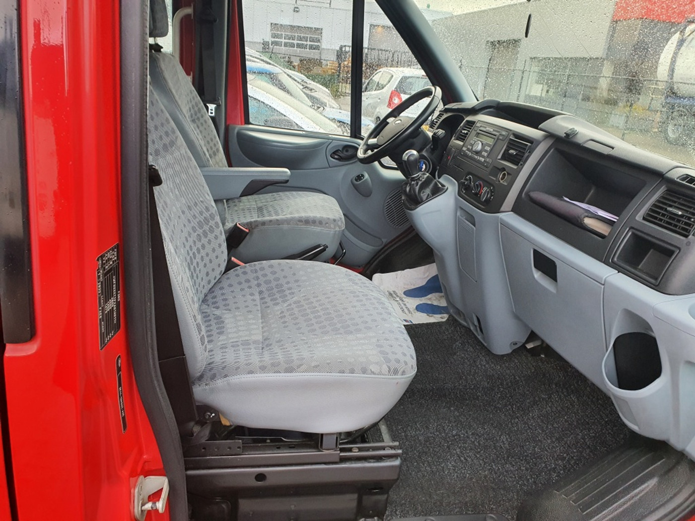 Foto van Ford Transit 260s Van 85dpf LR 4.23