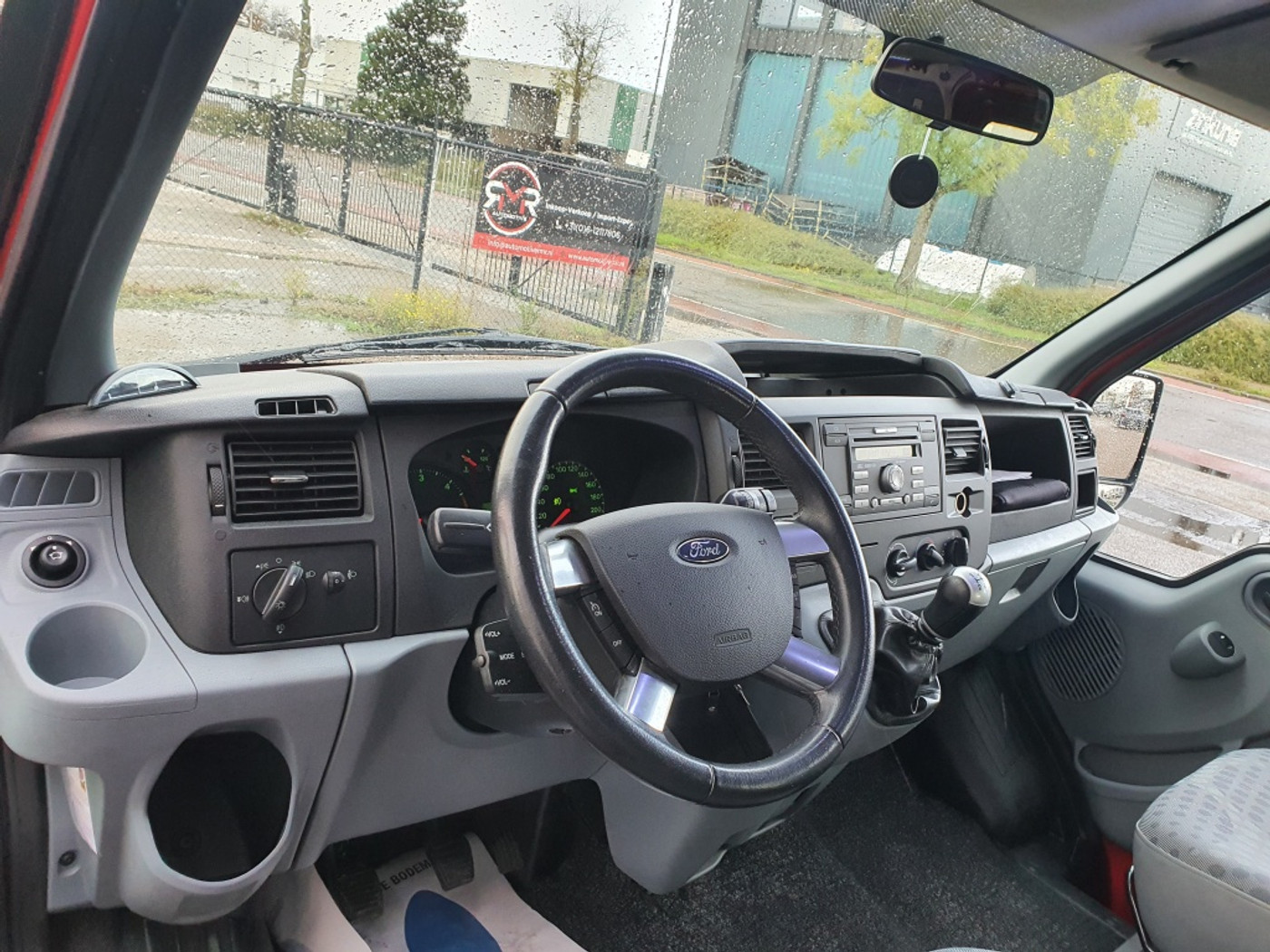 Foto van Ford Transit 260s Van 85dpf LR 4.23