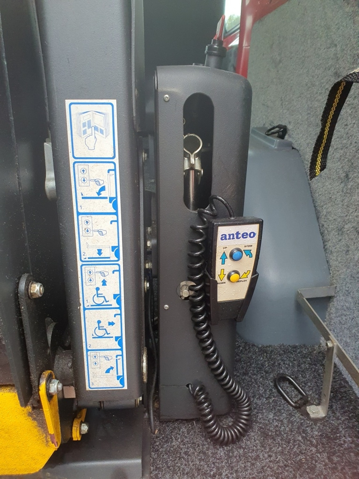 Foto van Ford Transit 260s Van 85dpf LR 4.23