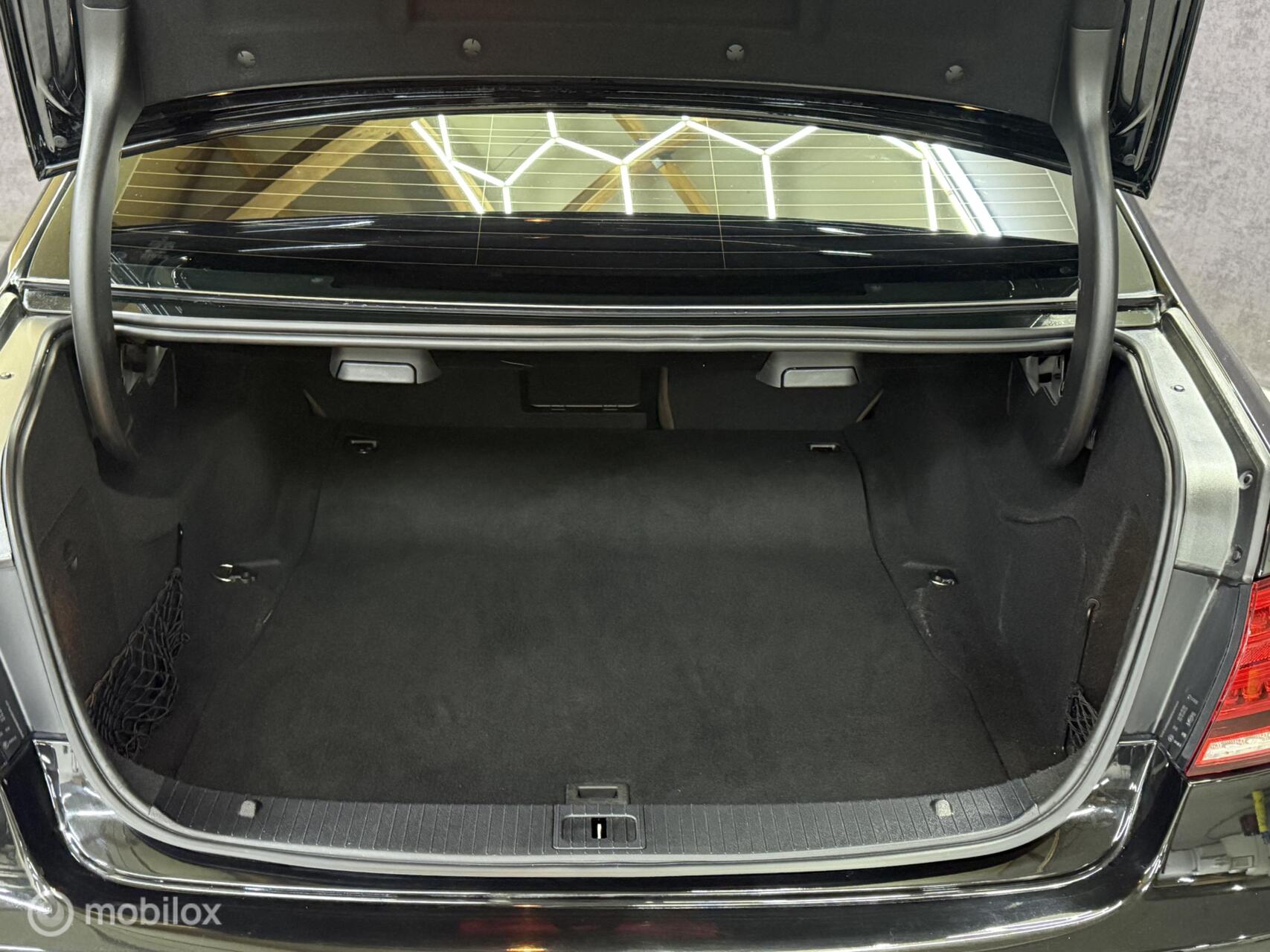 Foto van Mercedes-Benz E 350 Bluetec