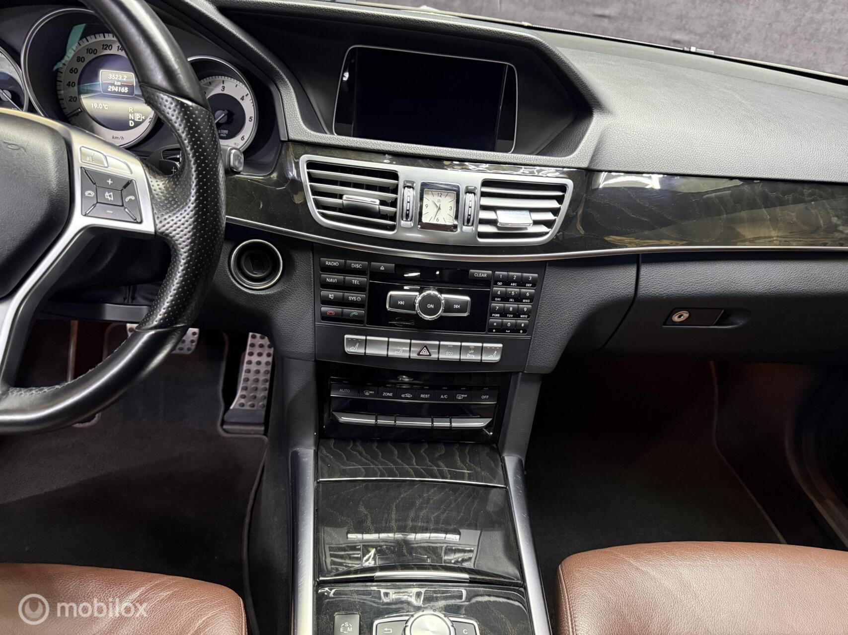 Foto van Mercedes-Benz E 350 Bluetec