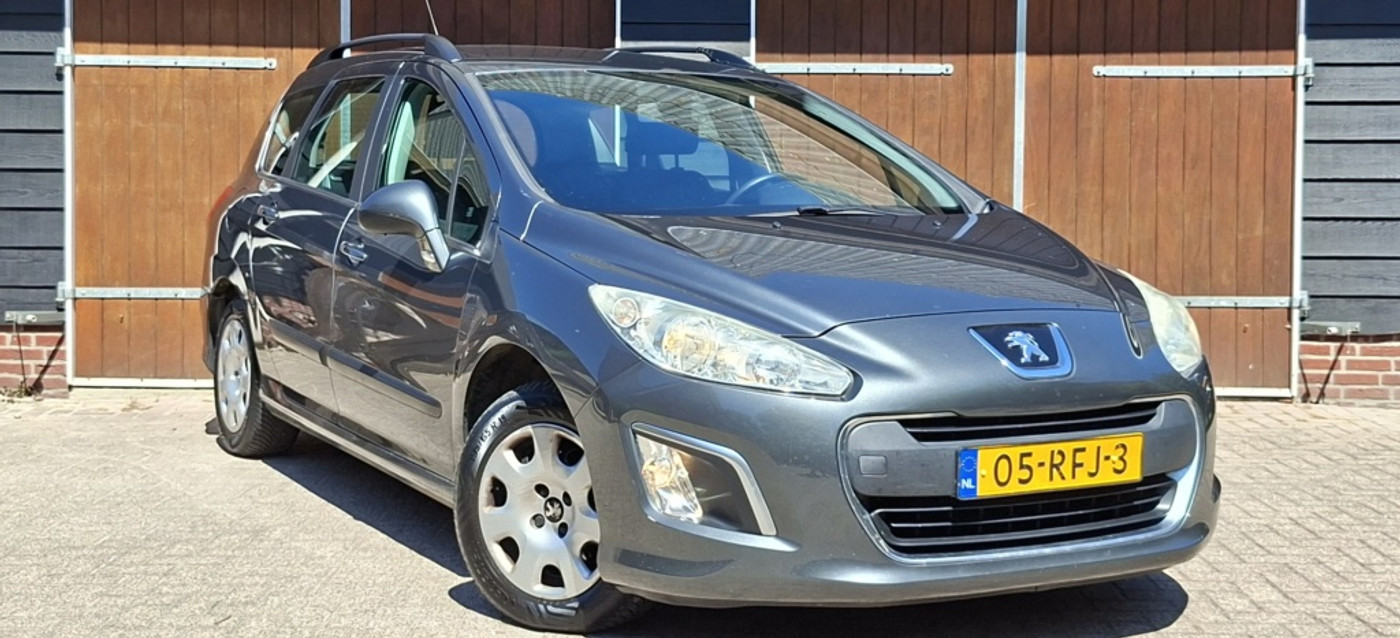 Peugeot 308 1.6 VTi XS | Trekhaak | ISO fix | NAP | Airco | Cruise control | 2011 - voorkant