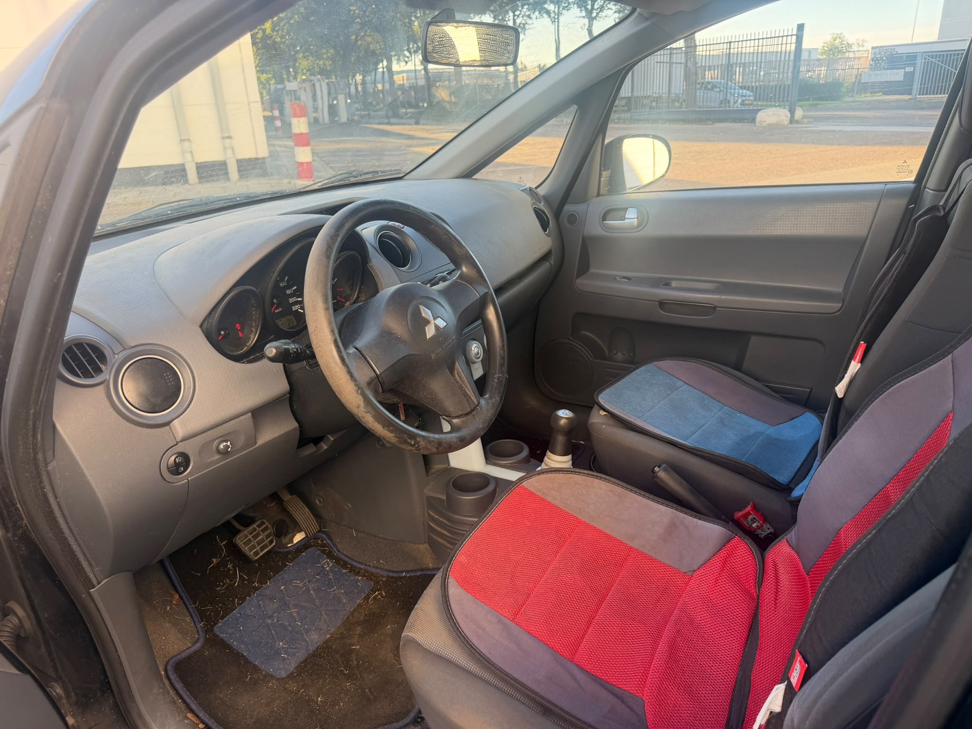 Foto van Mitsubishi Mitsubishi Colt