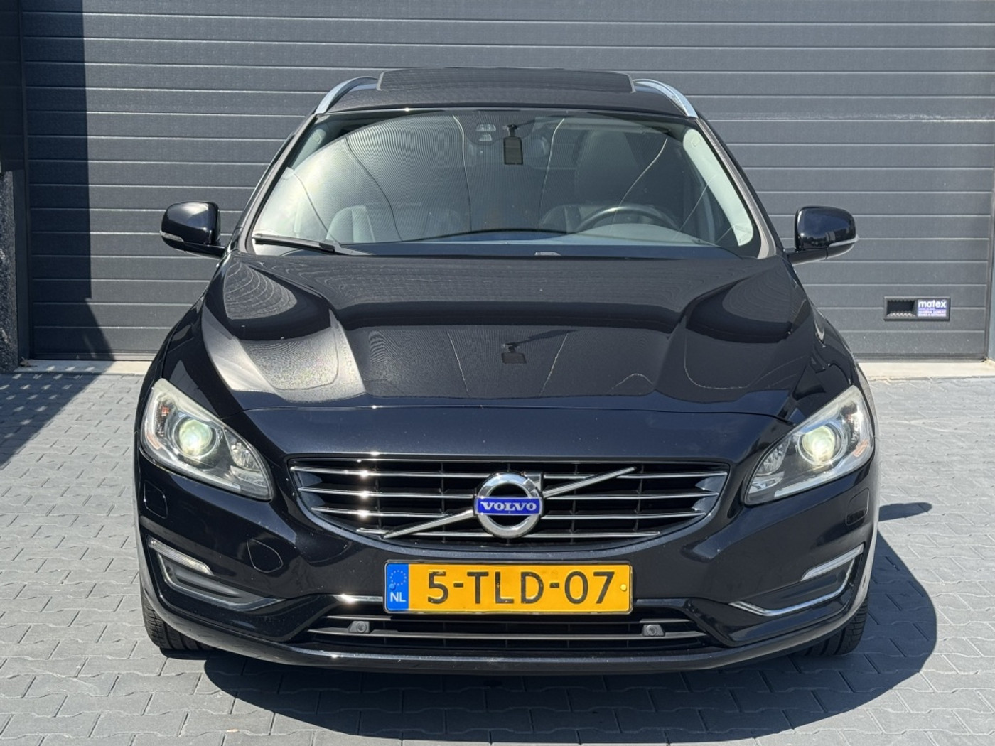 Foto van Volvo V60 Plug In Hybrid