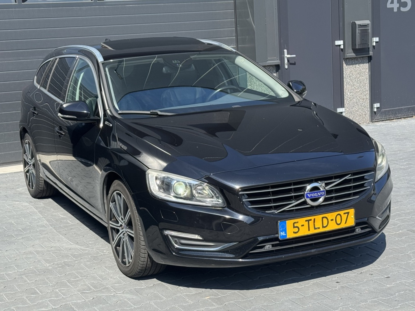 Foto van Volvo V60 Plug In Hybrid