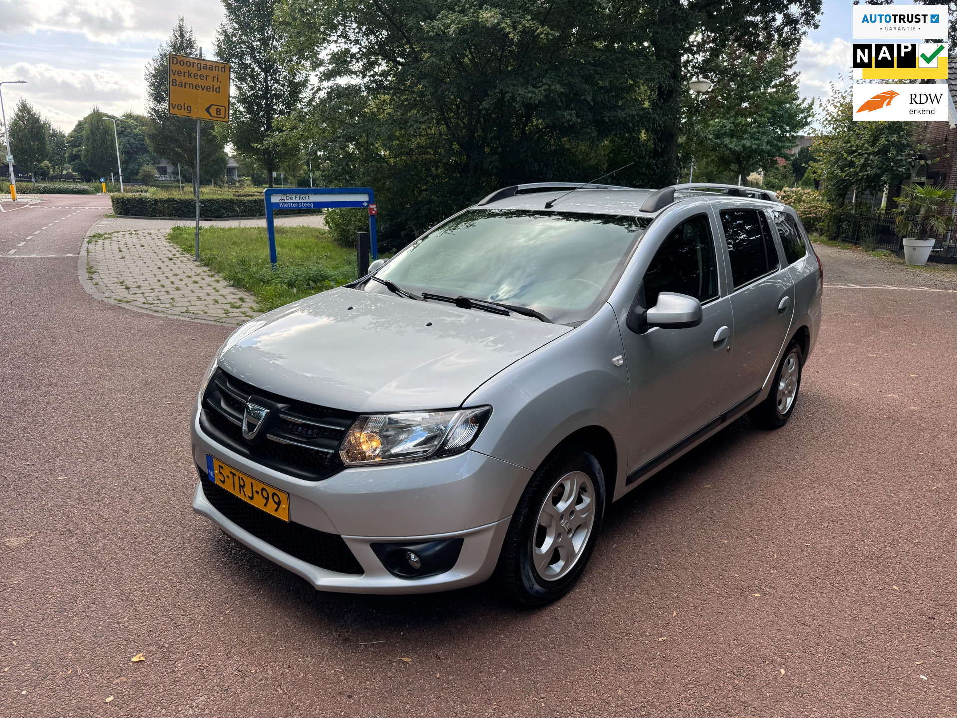 Dacia Logan 0.9 TCe Prestige|Navigatie|Airco||PDC|NAP|Trekhaak| 2014 - voorkant