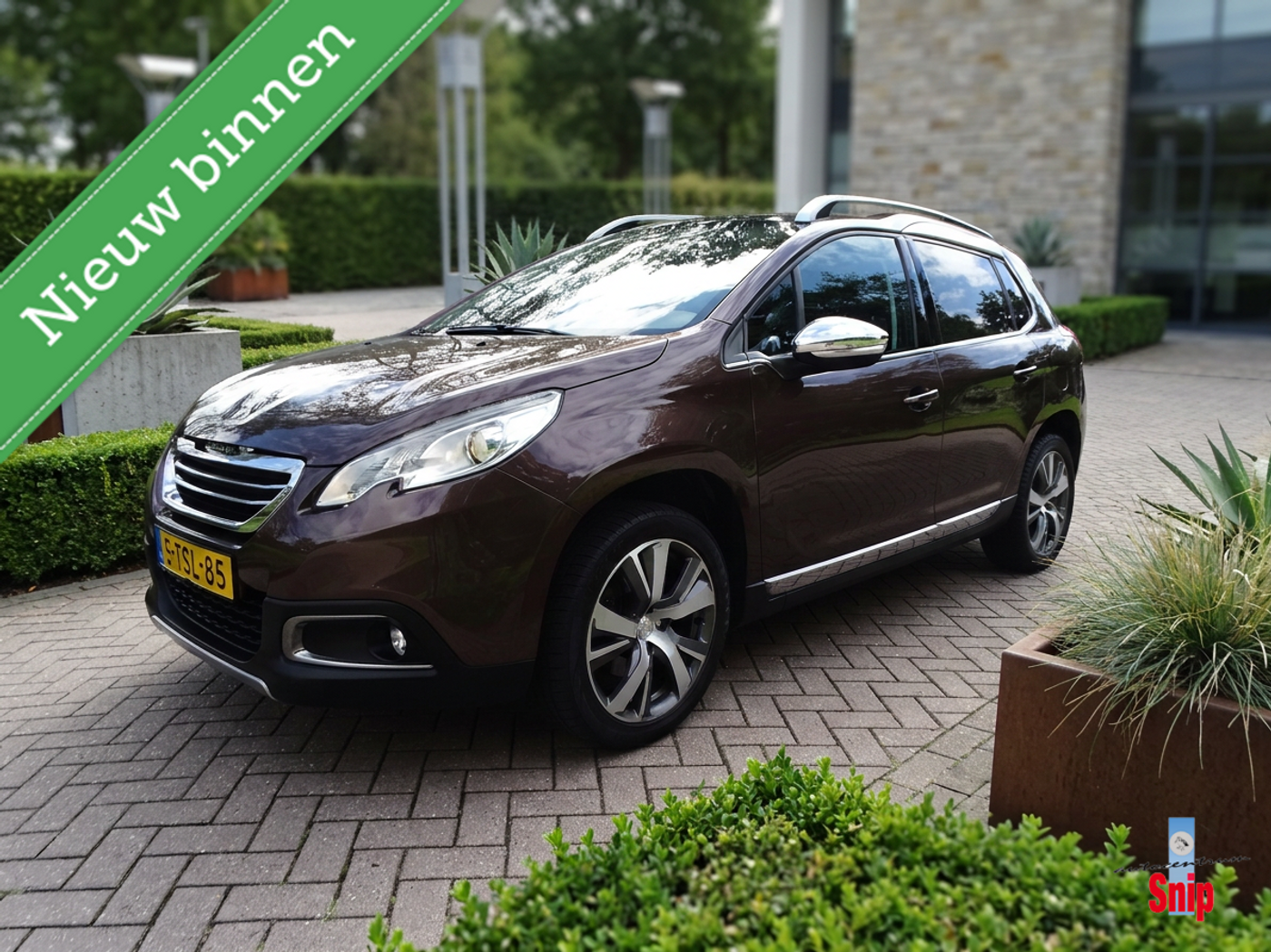 Peugeot 2008 1.6 VTi Féline 2014 - voorkant