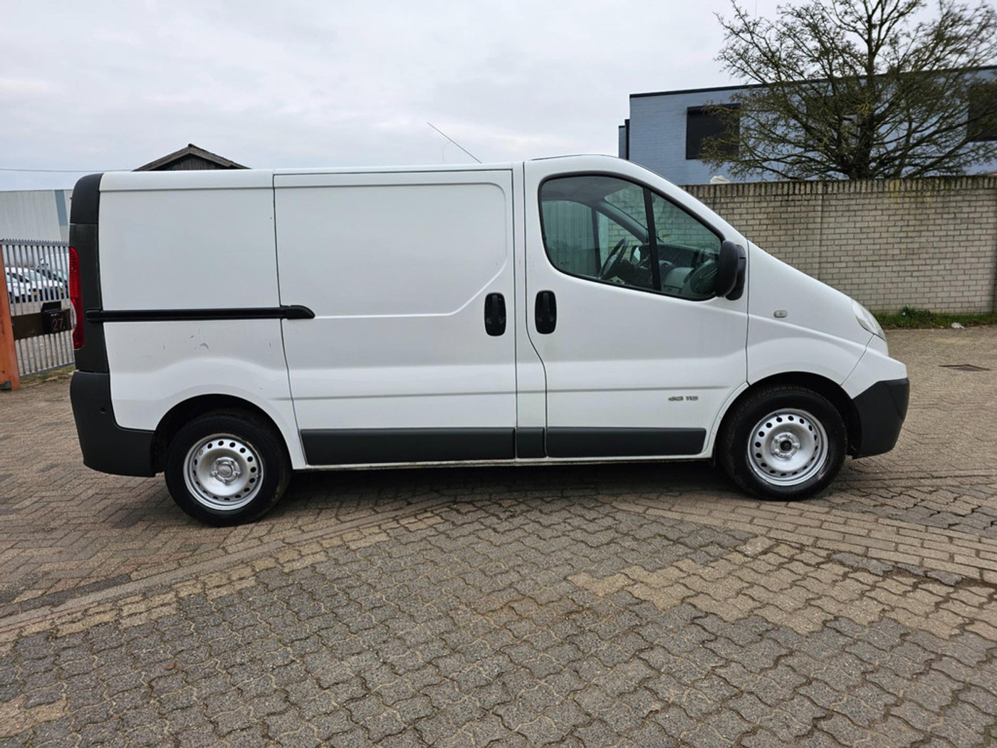 Foto van Renault Trafic T27 L1/h1 2,5 Dci 84kw E4 Fap