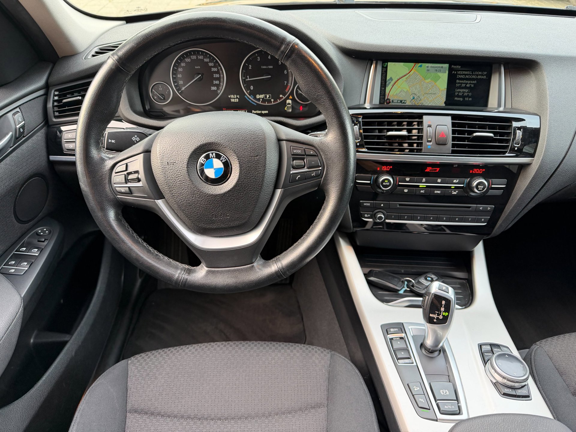 Foto van BMW X3 Xdrive20i