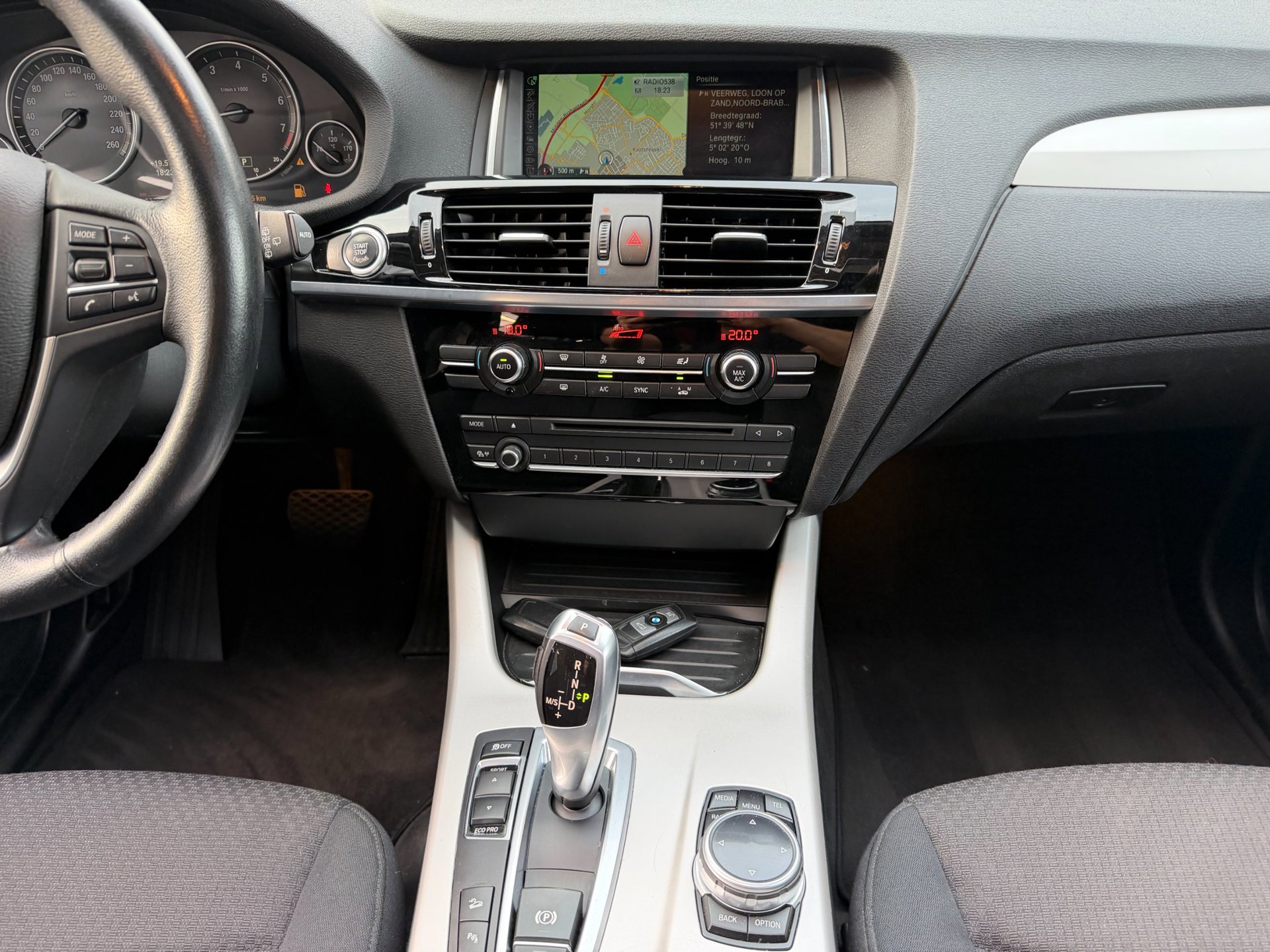 Foto van BMW X3 Xdrive20i