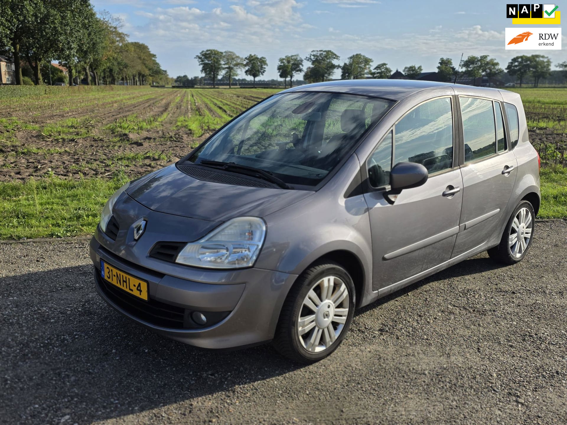 Renault Modus 1.2 TCE Exception 2010 - voorkant