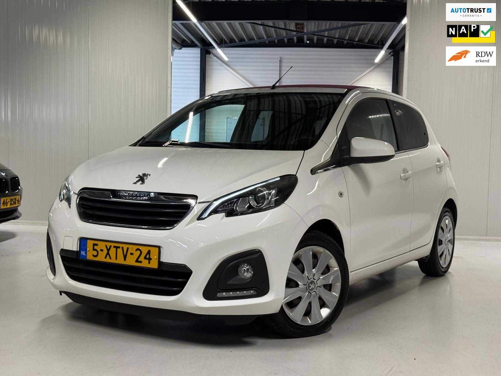 Peugeot Peugeot 108 1.0 Active Top Cabrio dak 2014 - voorkant