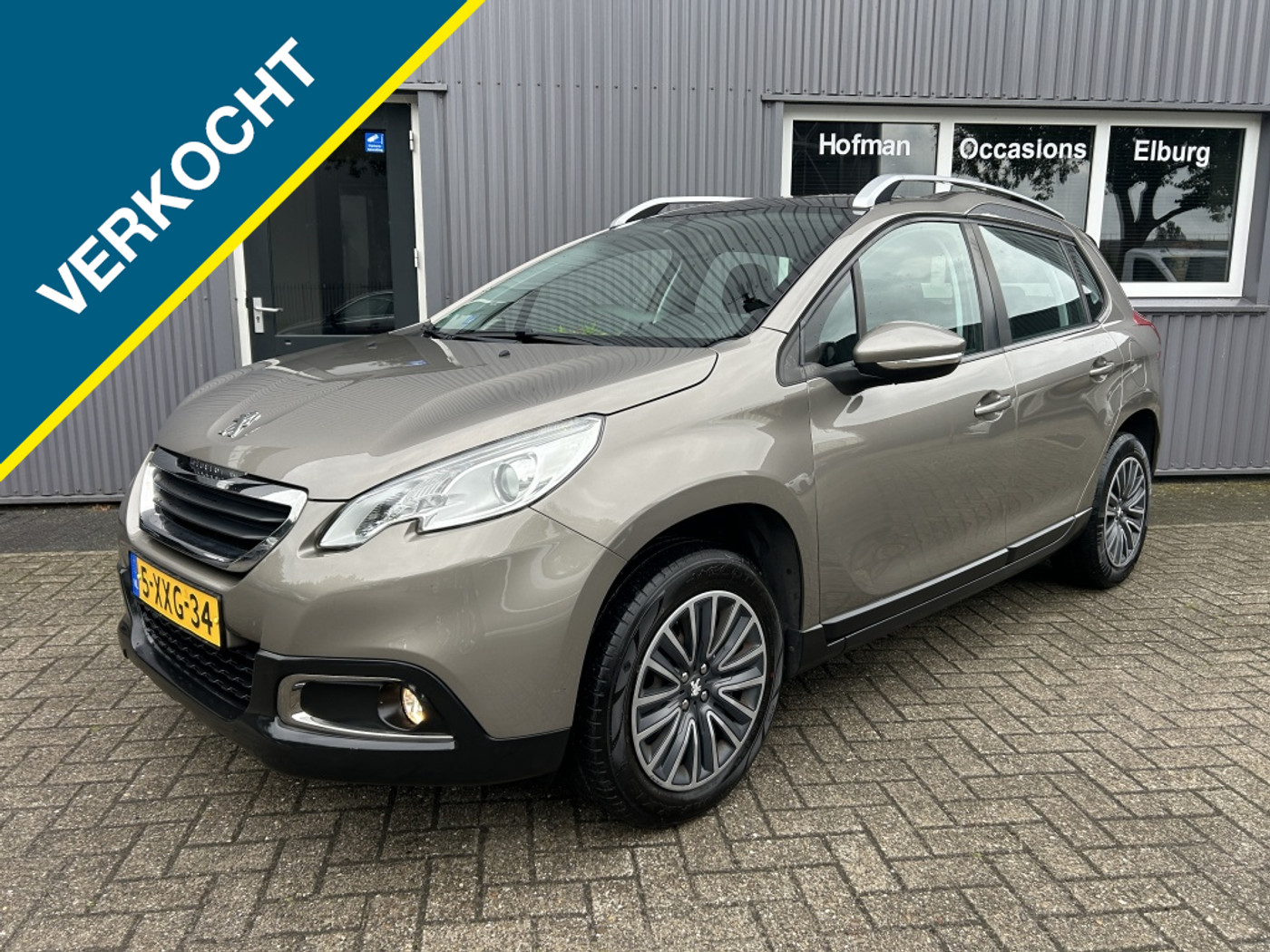 Peugeot 2008 1.2 AUT PureTech Active PDC NAVI PANO! 2014 - voorkant