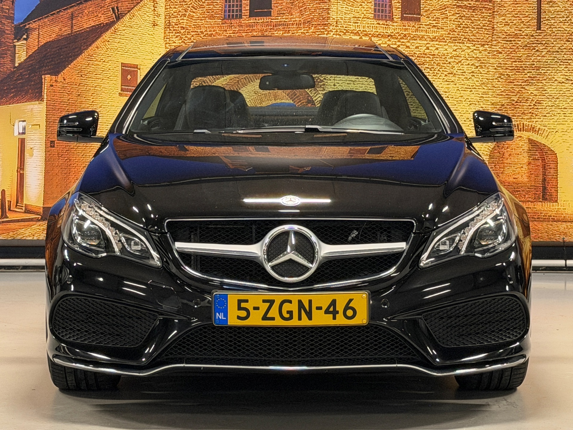 Foto van Mercedes-Benz E 200