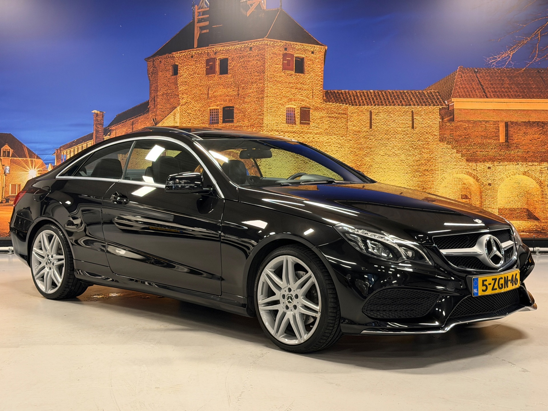 Foto van Mercedes-Benz E 200