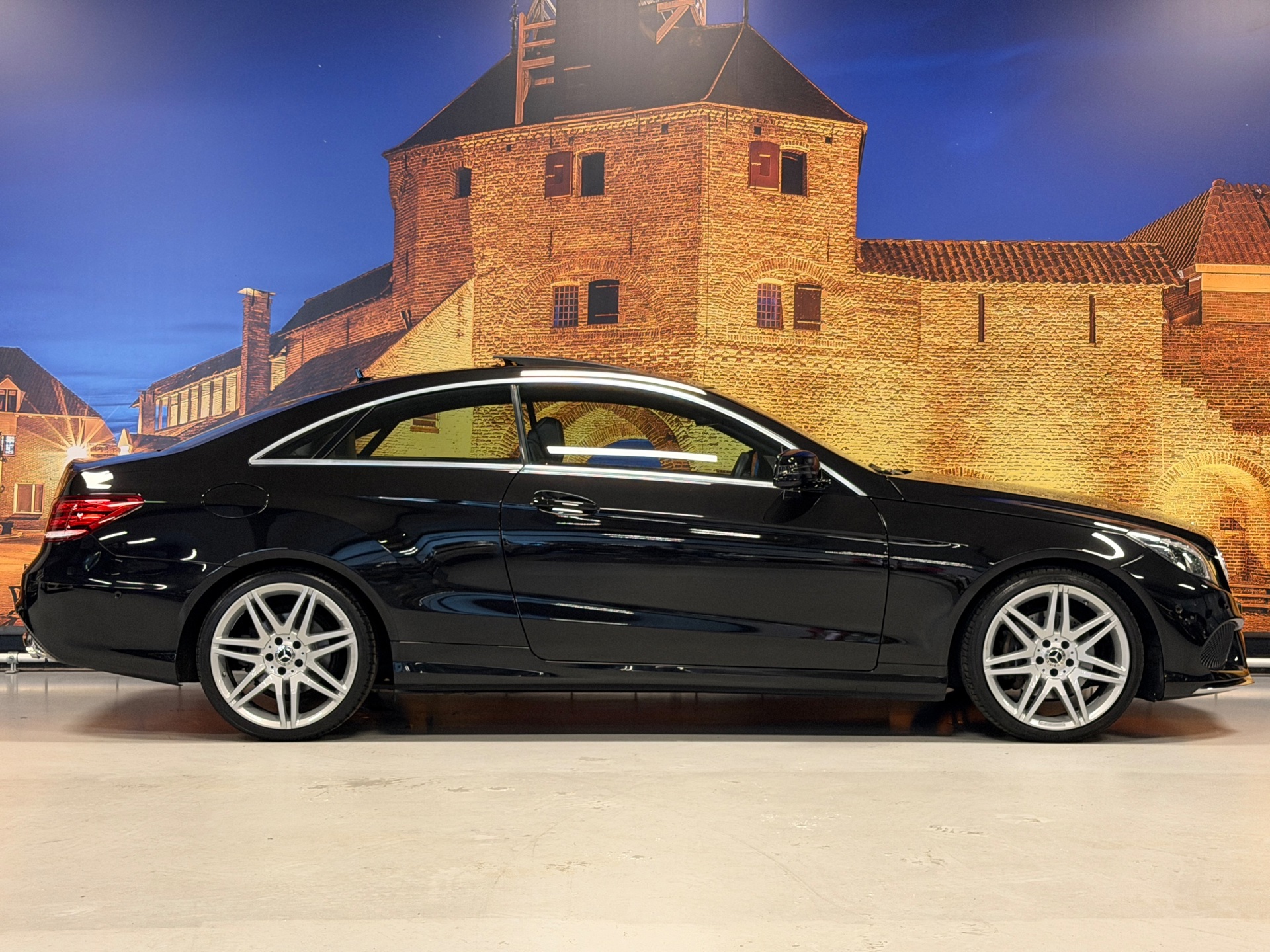Foto van Mercedes-Benz E 200