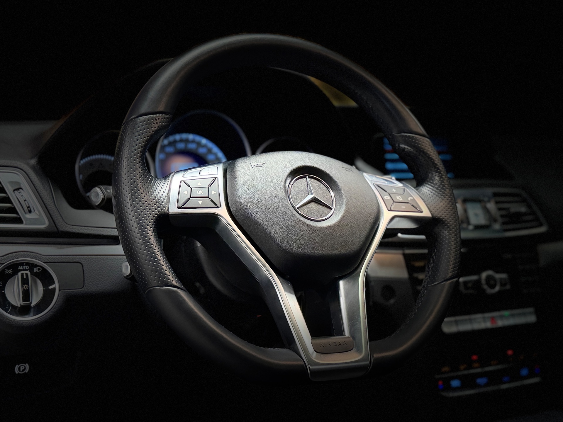 Foto van Mercedes-Benz E 200