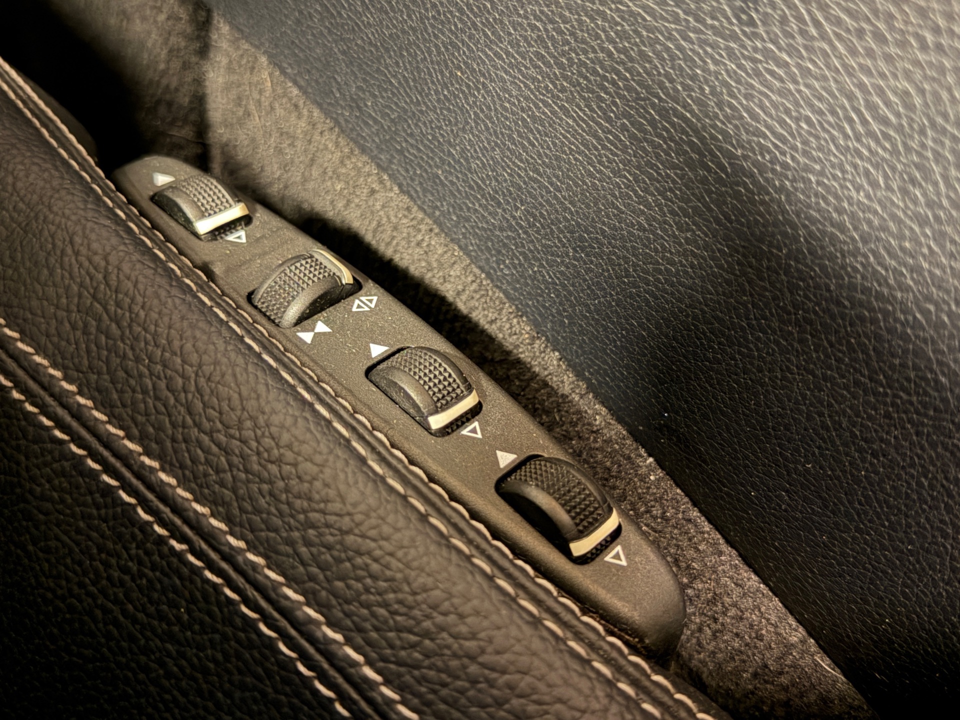 Foto van Mercedes-Benz E 200