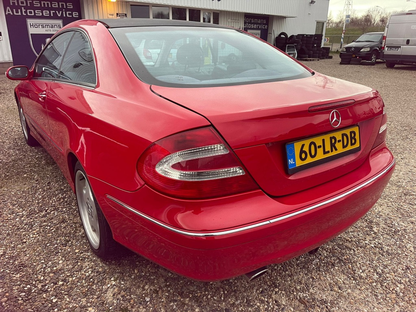 Foto van Mercedes-Benz CLK 320