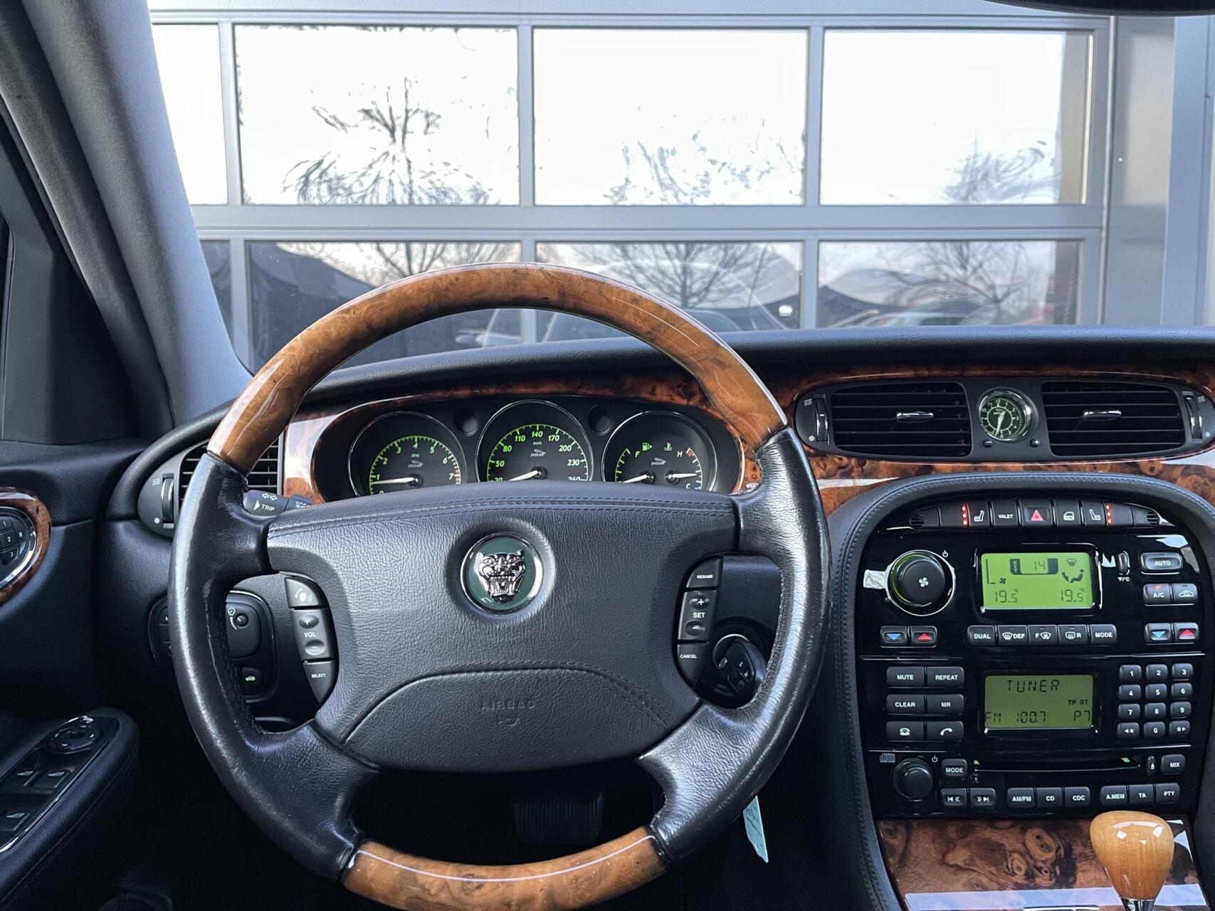 Foto van Jaguar XJ