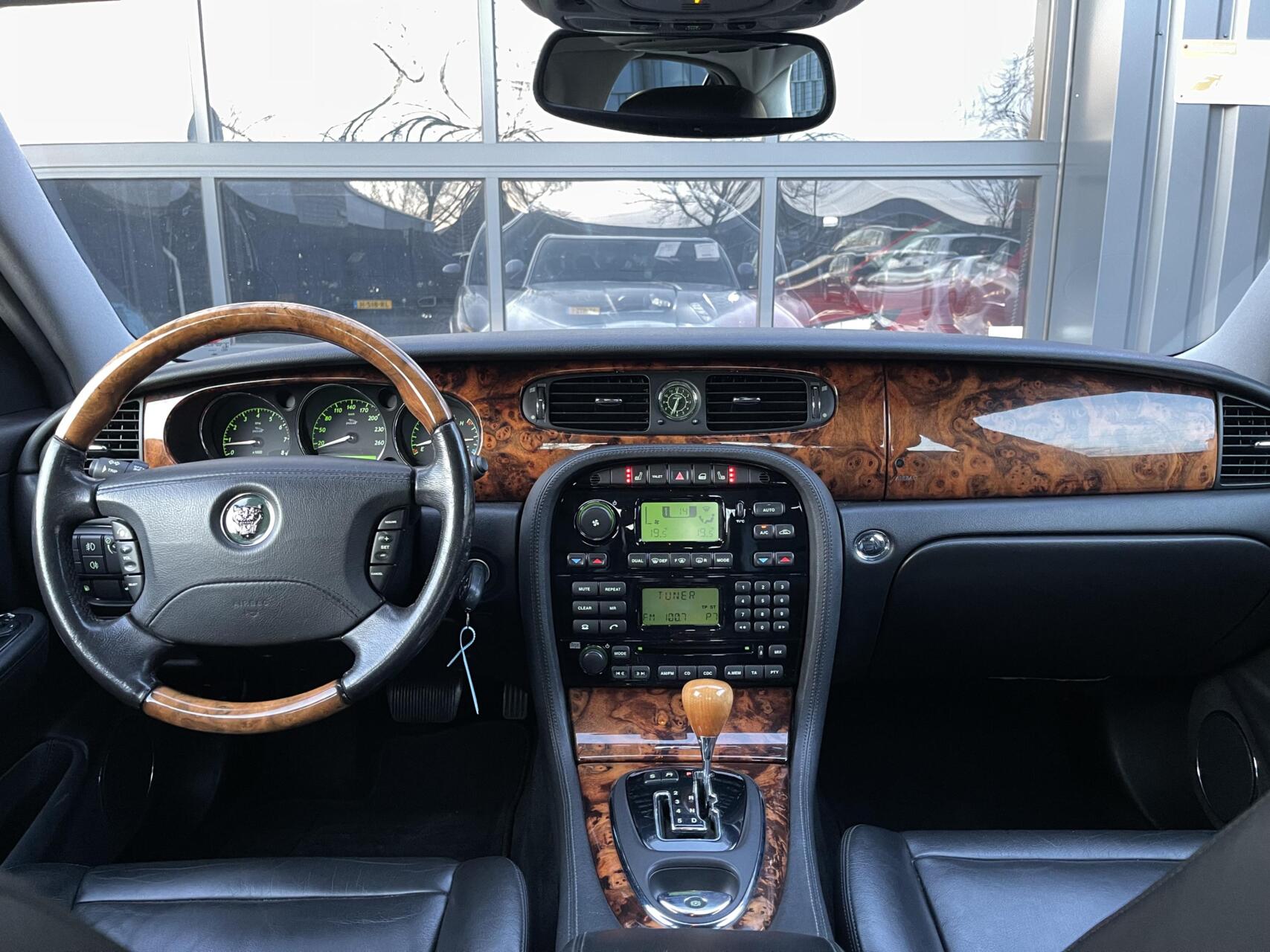 Foto van Jaguar XJ