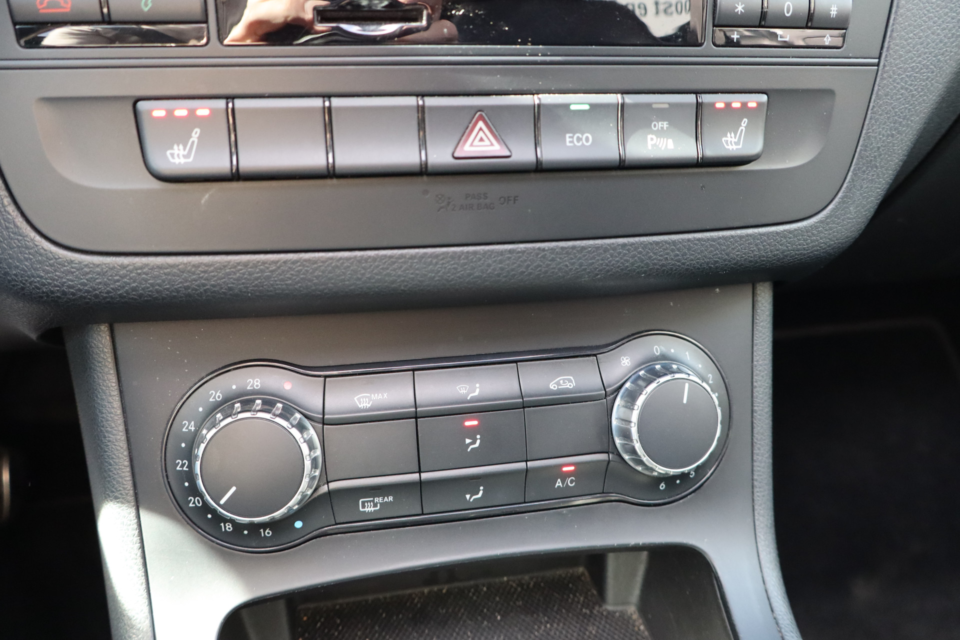 Foto van Mercedes-Benz B 180