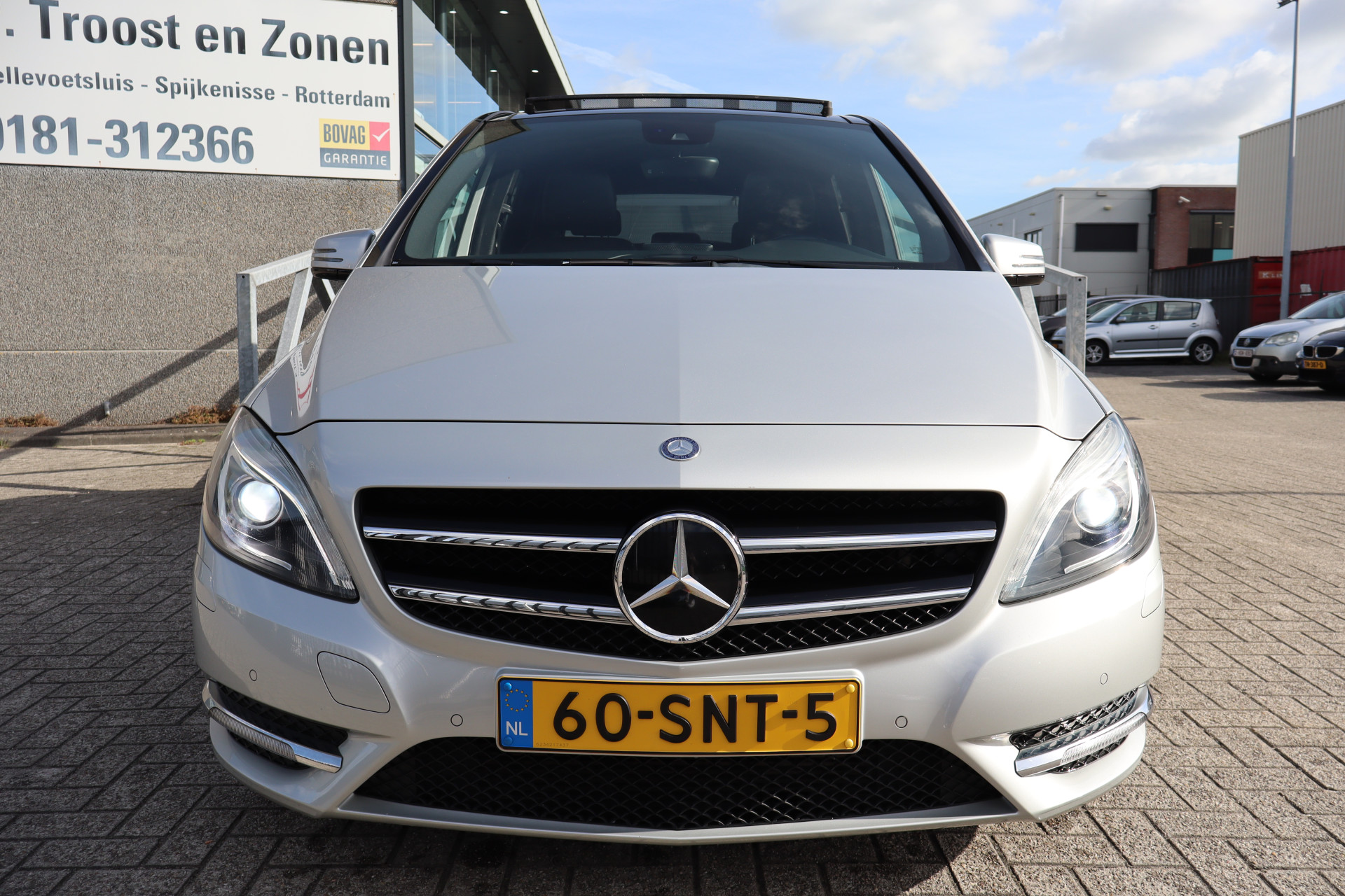 Foto van Mercedes-Benz B 180