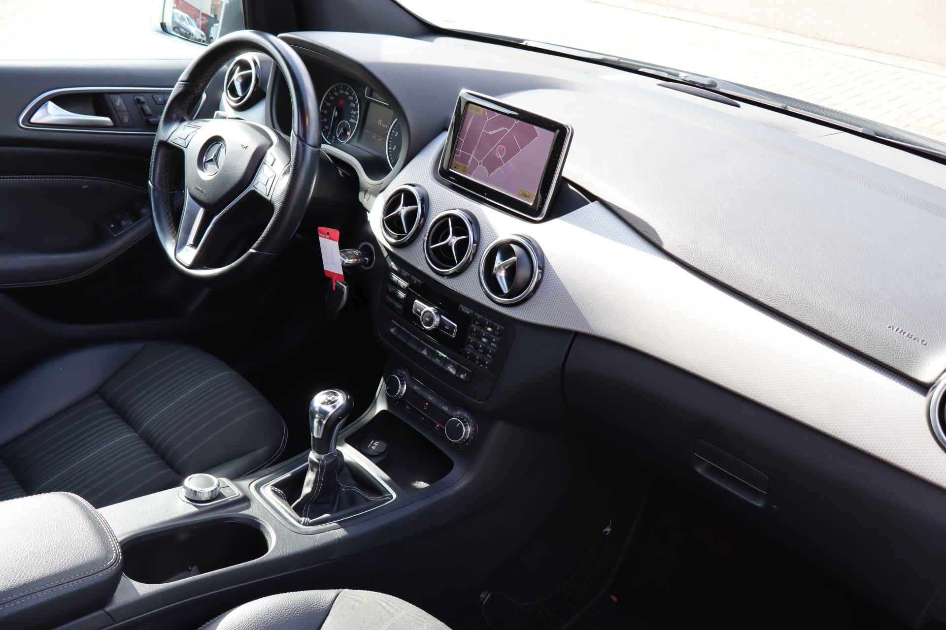 Foto van Mercedes-Benz B 180