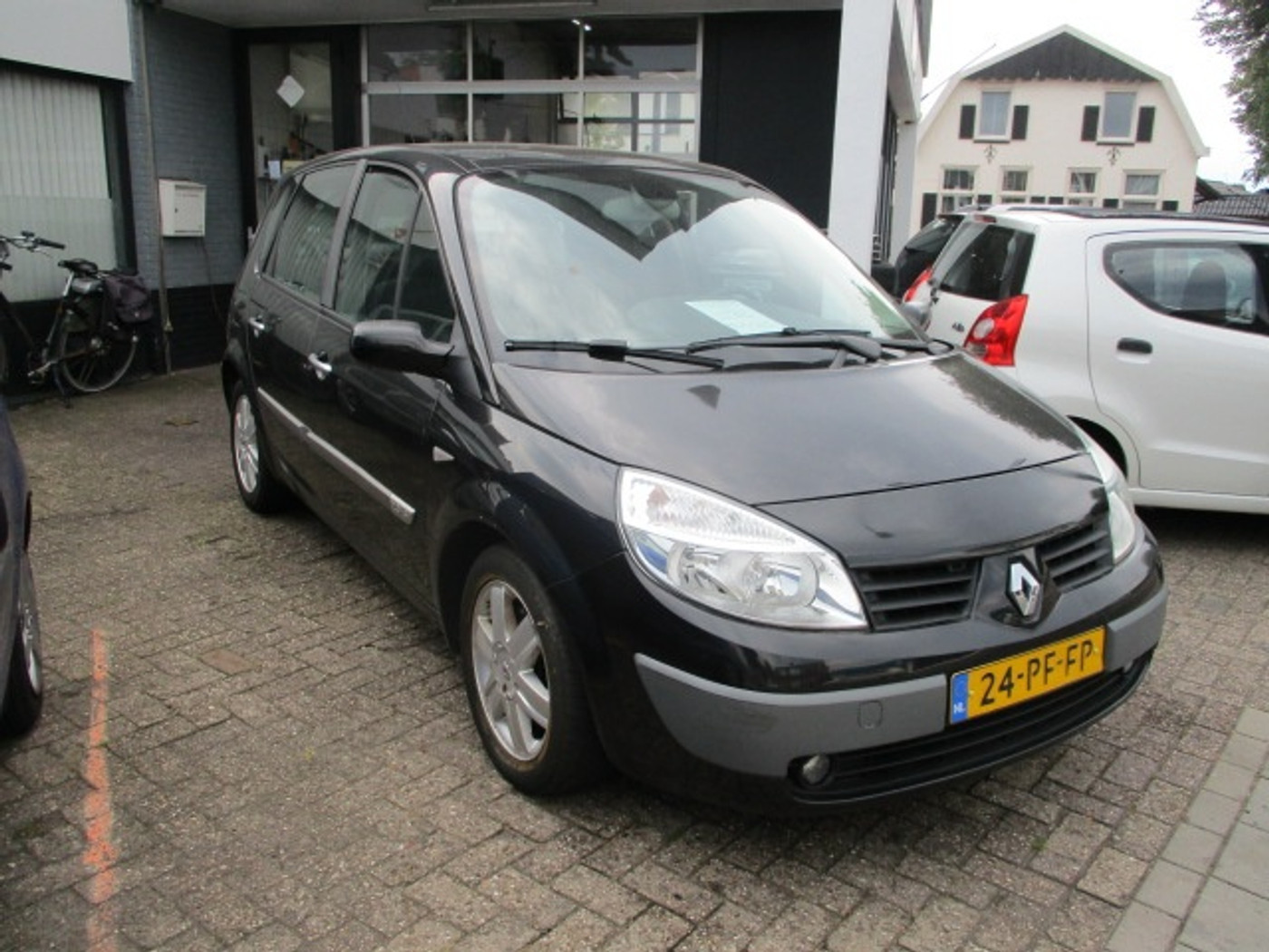 Renault Scenic 2.0-16V Privilège Luxe 2004 - voorkant