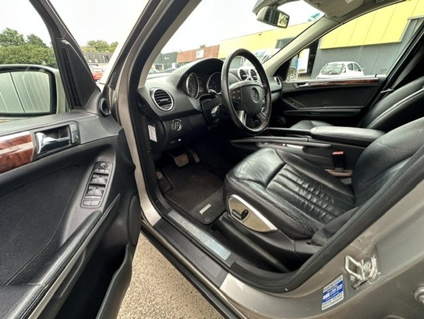 Foto van Mercedes-Benz ML 350