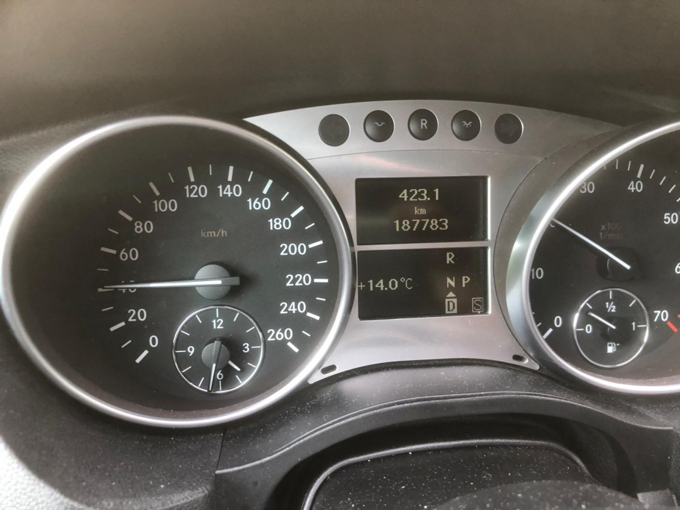 Foto van Mercedes-Benz R 350 4Matic