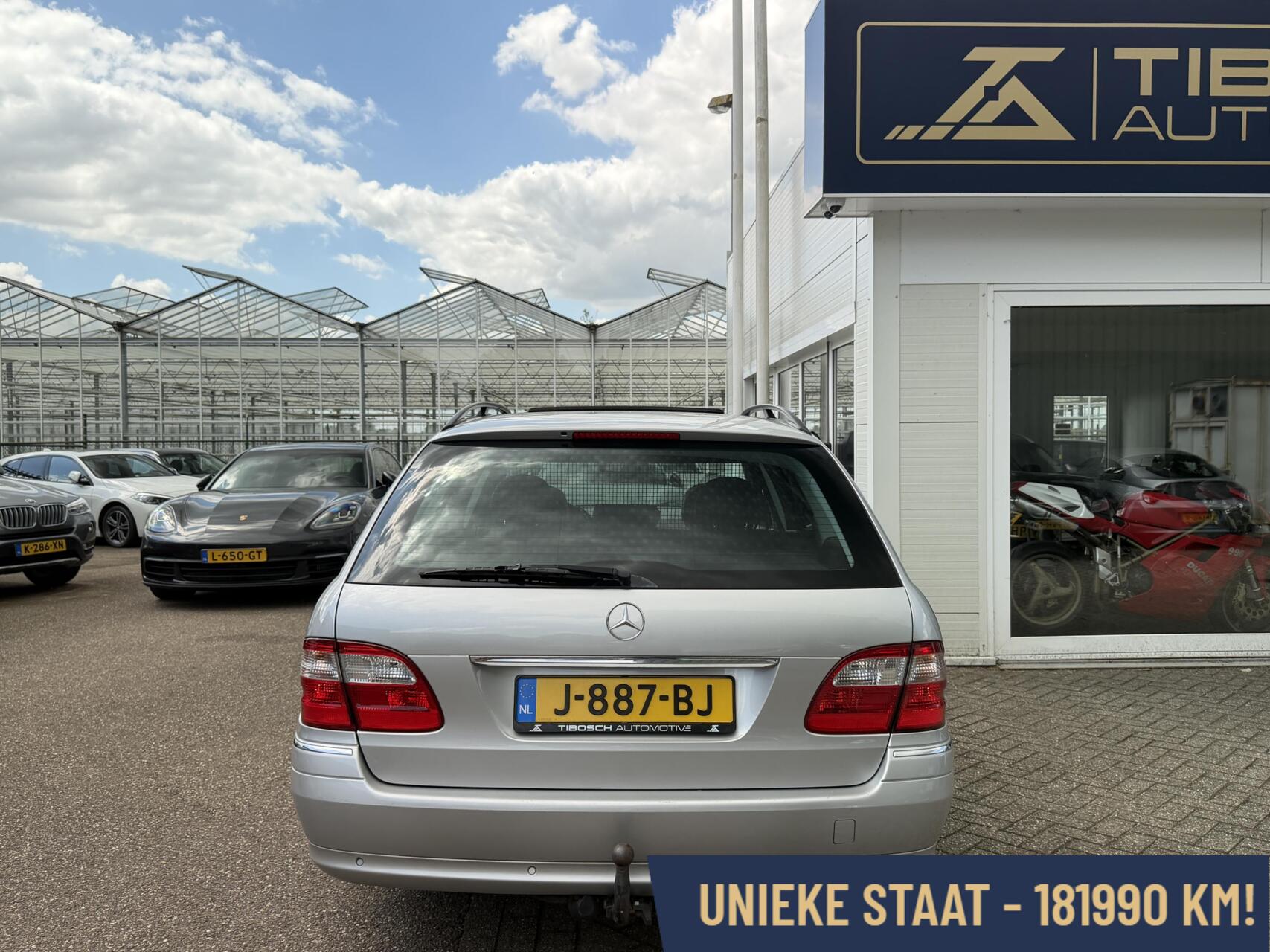 Foto van Mercedes-Benz E 320