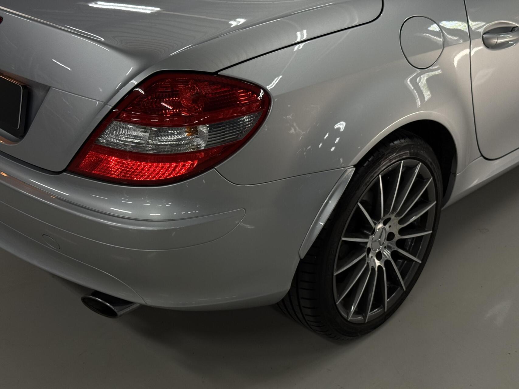 Foto van Mercedes-Benz SLK 200 Kompressor
