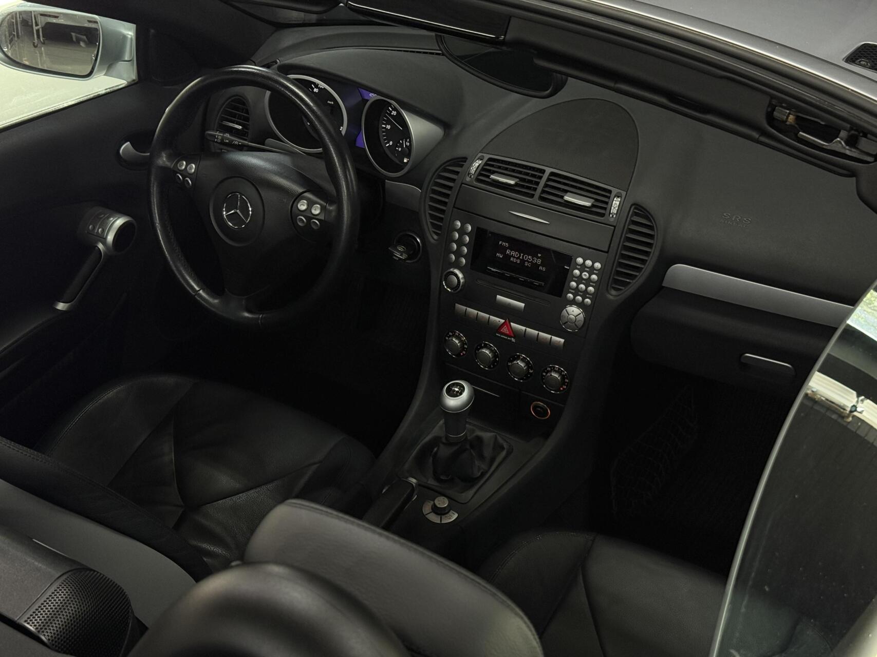 Foto van Mercedes-Benz SLK 200 Kompressor