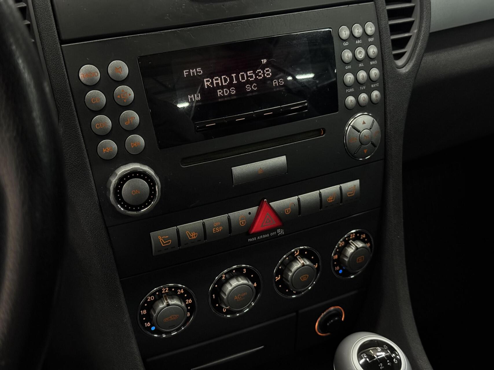 Foto van Mercedes-Benz SLK 200 Kompressor