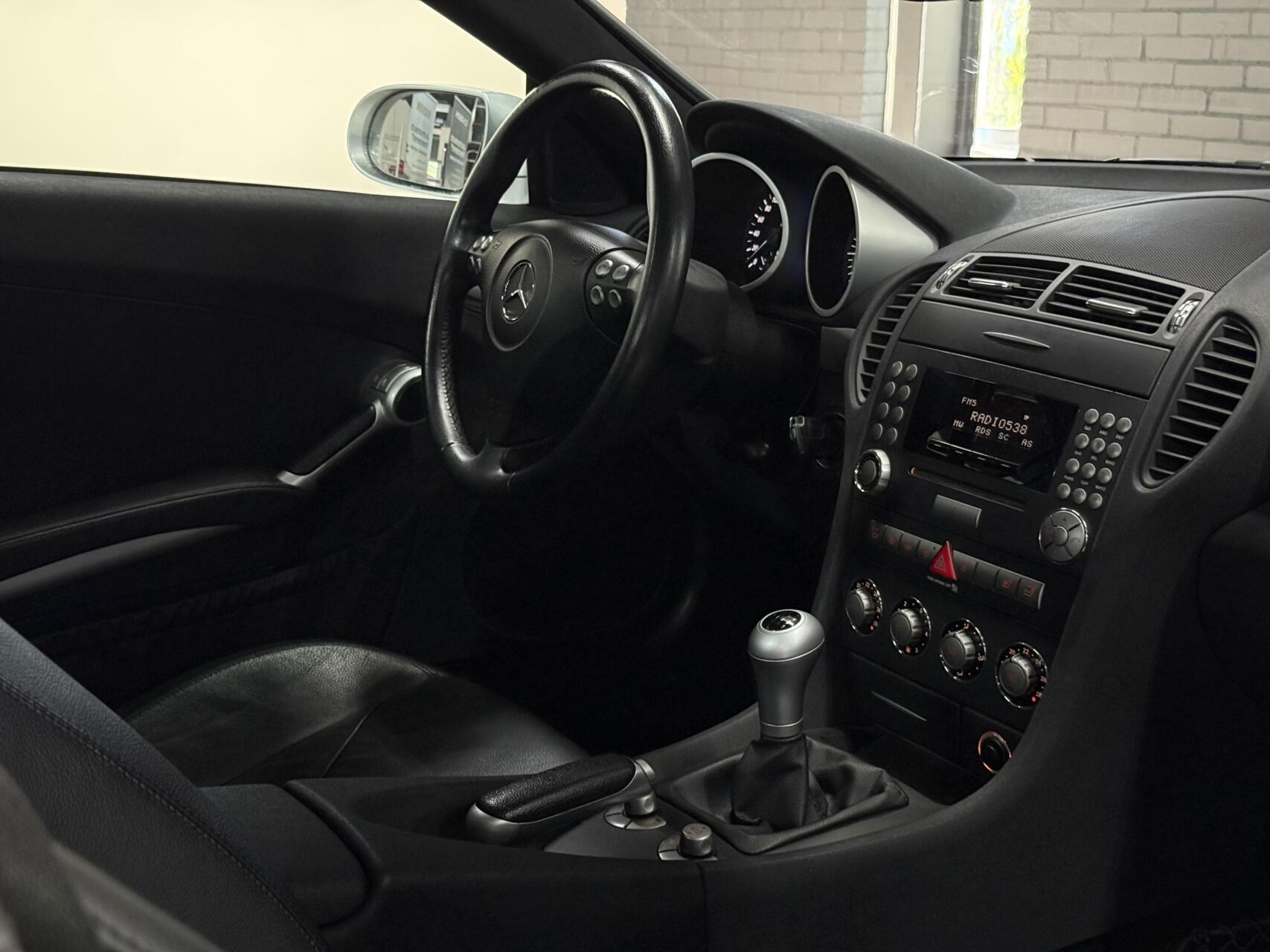 Foto van Mercedes-Benz SLK 200 Kompressor