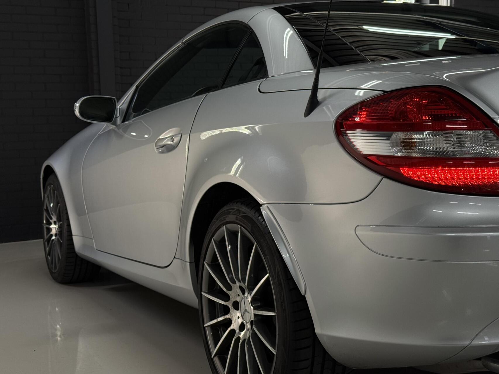 Foto van Mercedes-Benz SLK 200 Kompressor