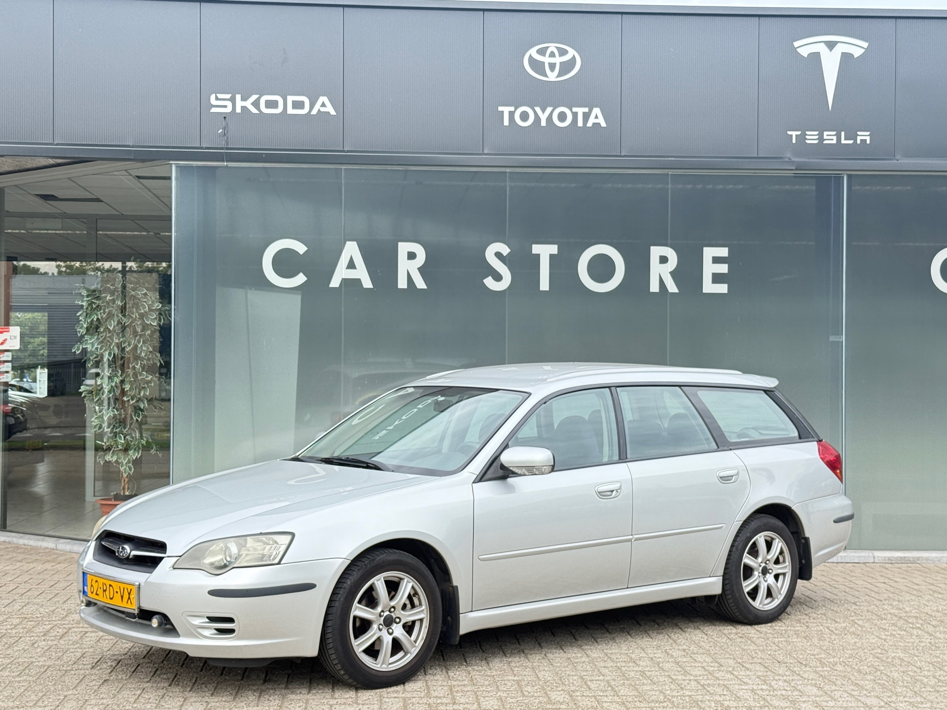 Subaru Legacy 2.0i Dealer Onderhouden TOP STAAT 2005 - voorkant